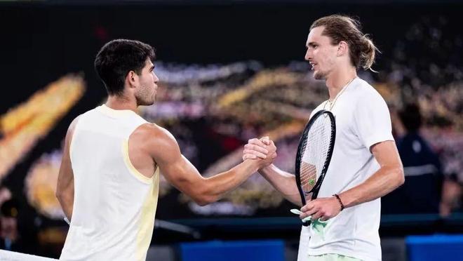 接发球的站 接发球的站