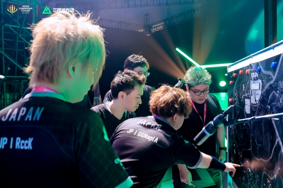 样以三分见 样以三分见