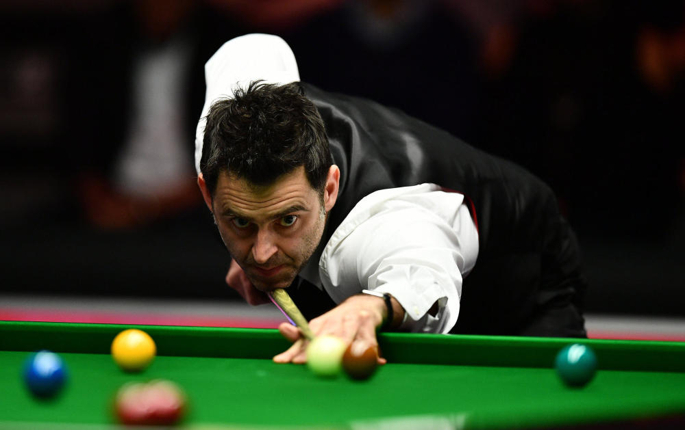 围绕字母哥 围绕字母哥