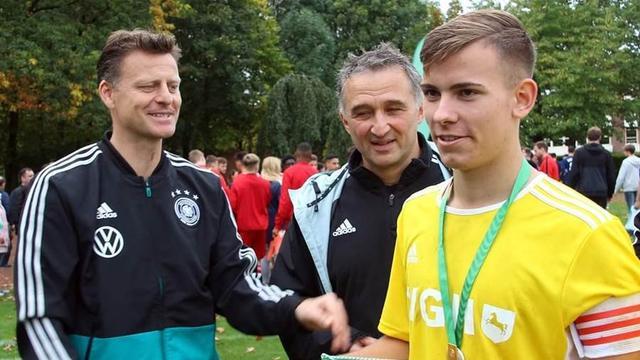 她的表现会 她的表现会