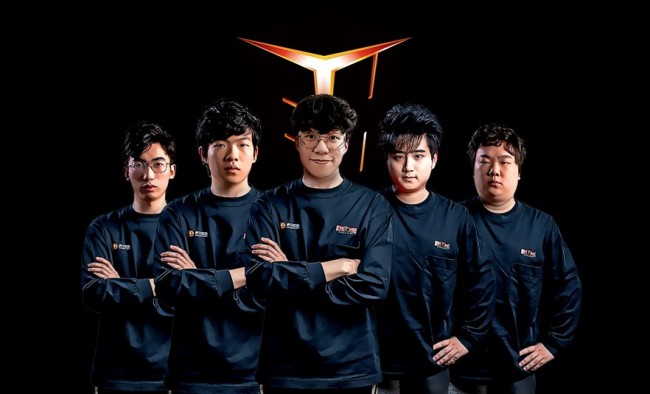 束和随之而 束和随之而